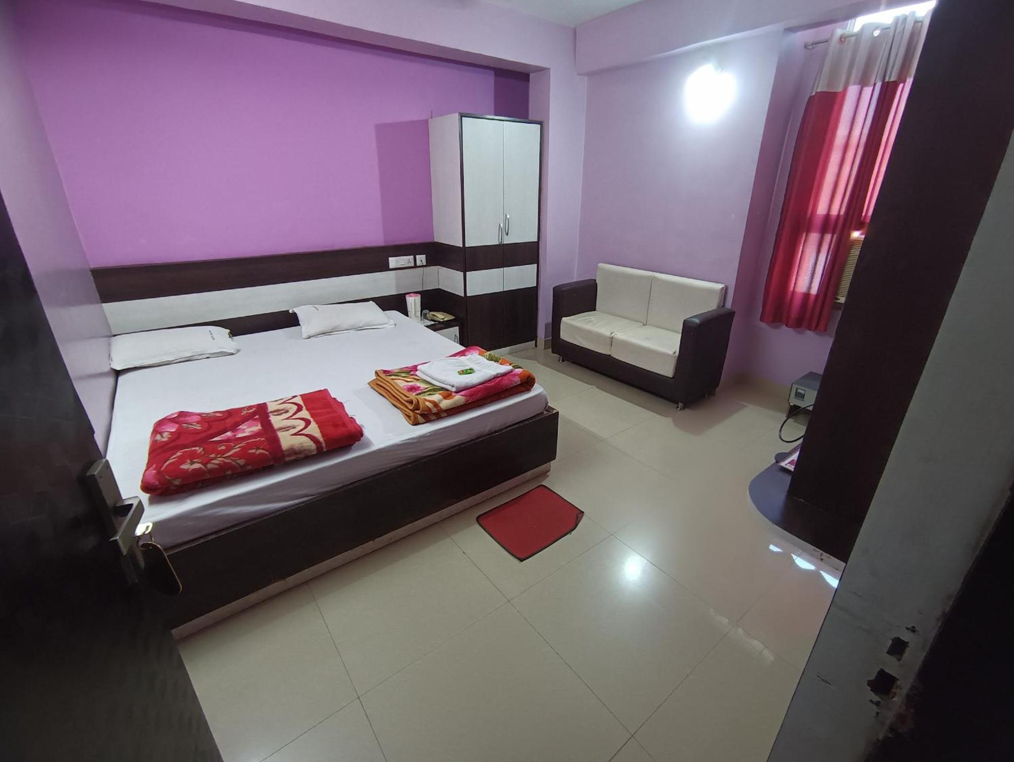 Hotel Viraat Inn Gaya Εξωτερικό φωτογραφία