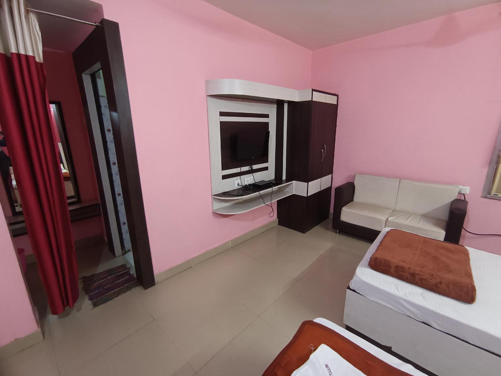 Hotel Viraat Inn Gaya Εξωτερικό φωτογραφία